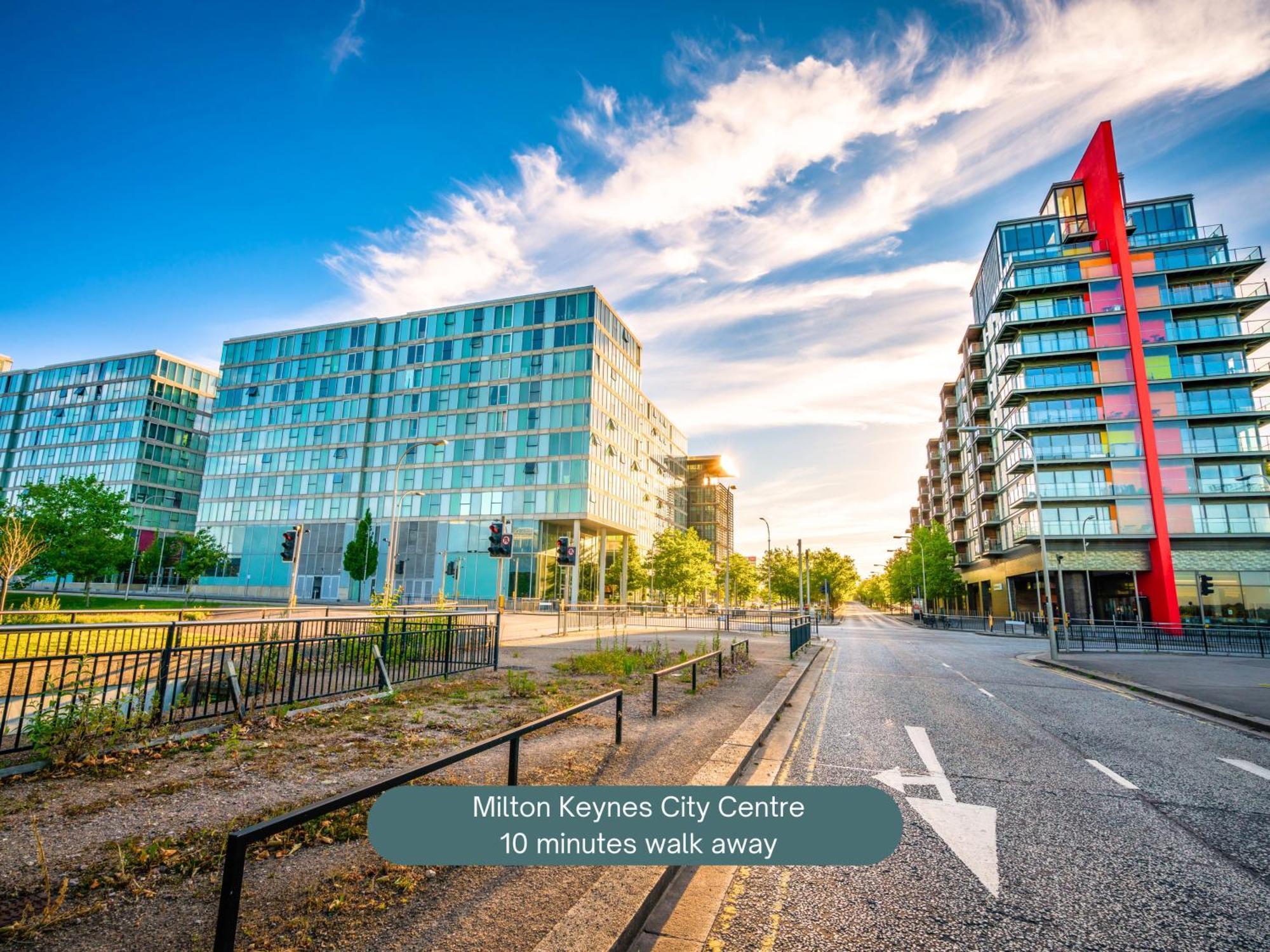 Penthouse Apartment - City Centre - Secure Parking, Balcony, Self-Check-In, Fast Wifi And Smart Tv With Netflix By Yoko Property Milton Keynes Exterior photo