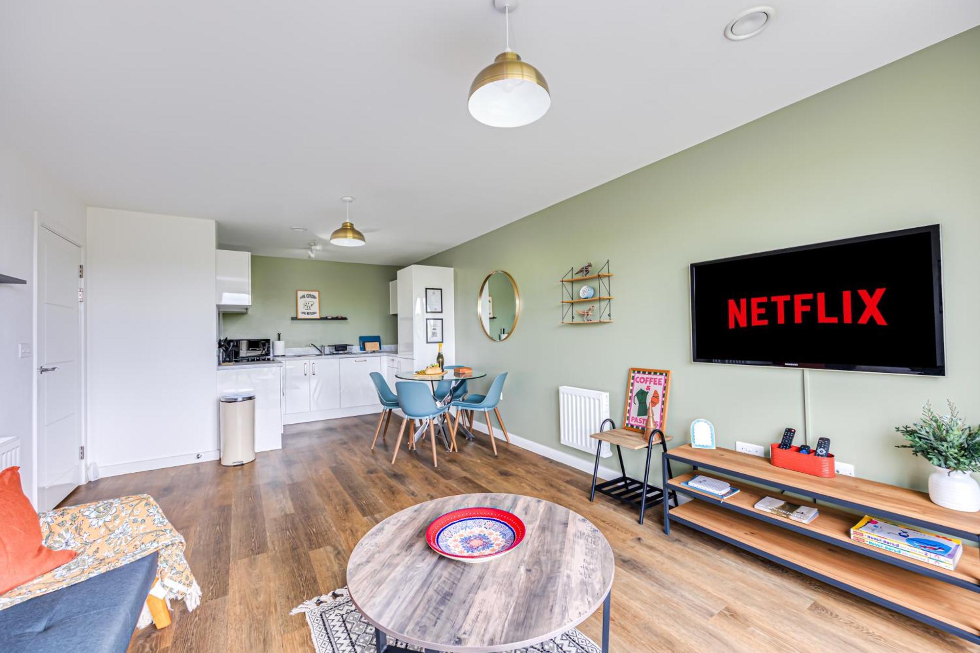 Penthouse Apartment - City Centre - Secure Parking, Balcony, Self-Check-In, Fast Wifi And Smart Tv With Netflix By Yoko Property Milton Keynes Exterior photo